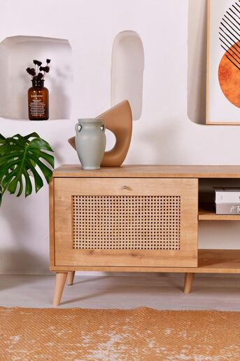 Stalak za televizor, Hazeran 180