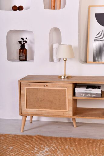 Stalak za televizor, Jüt 180