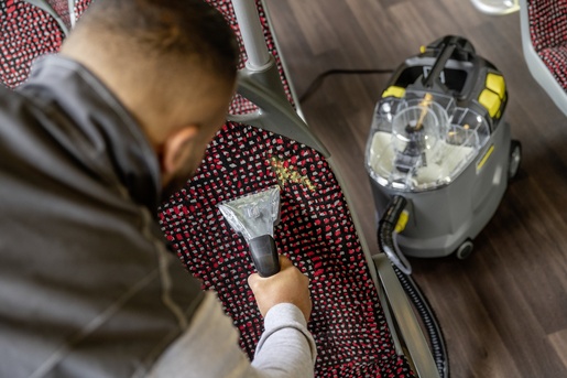 KARCHER čistač tapeciranih površina Puzzi, 8/1 Adv