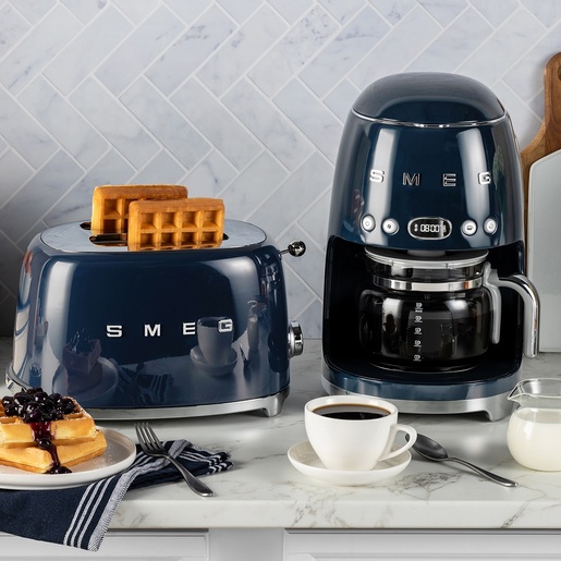 Smeg aparat za kavu DCF02NBEU