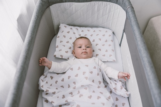 Bubaba BY FreeON posteljina za kolijevku/košaru srca beige