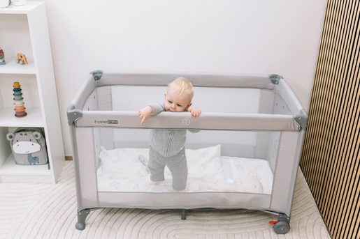 FreeON prijenosni krevetić Nap gray