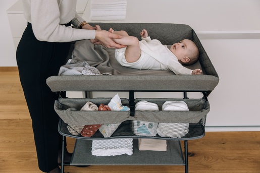 FreeON sklopivi stol za previjanje Lia gray