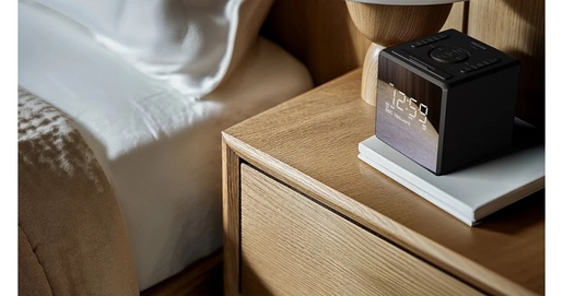 Philips radio budilica sa satom TAR4600