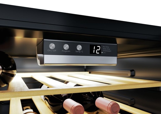 Candy hladnjak CWC 154 EEL/NFC