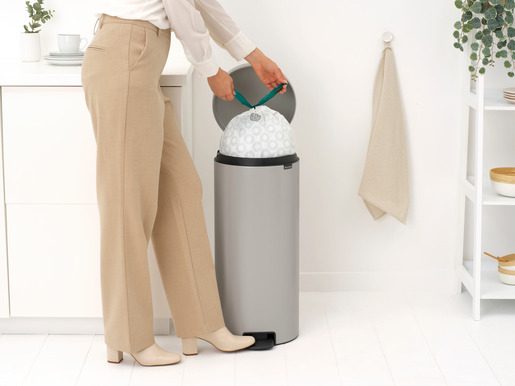 Brabantia NewIcon kanta s pedalom, 30 l, siva