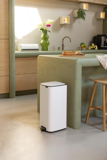 Brabantia Bo kanta s pedalom, 30 l, bijela