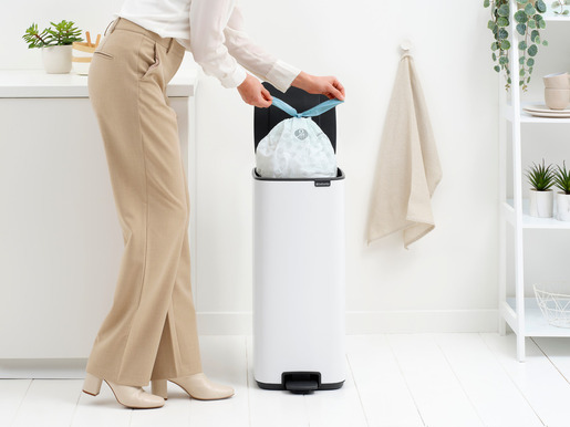 Brabantia Bo kanta s pedalom, 30 l, bijela