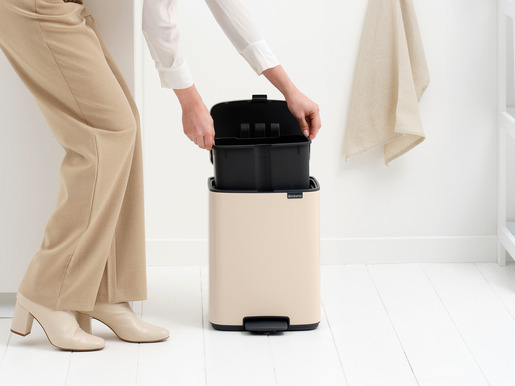 Brabantia Bo kanta s pedalom, 12 l, bež