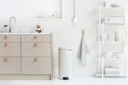 Brabantia NewIcon kanta s pedalom, 30 l, bijela