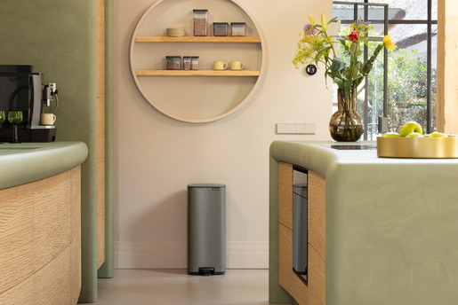 Brabantia Bo kanta s pedalom, 30 l, platina