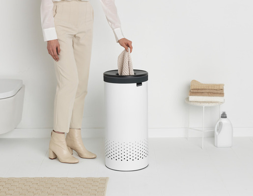 Brabantia košara za rublje, 35 l, plastični poklopac, bijela