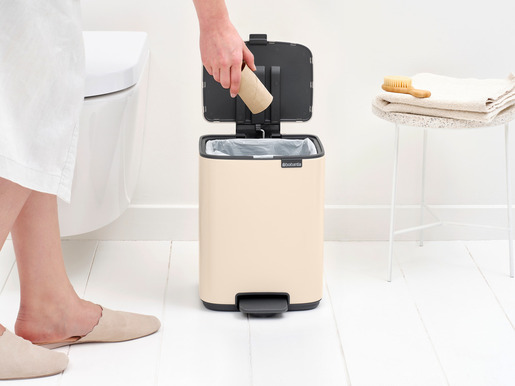 Brabantia Bo kanta s pedalom, 7 l, bež