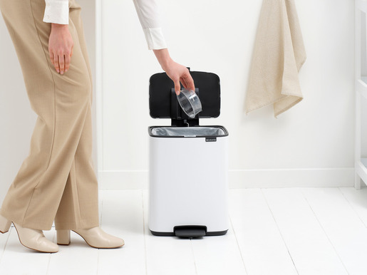 Brabantia Bo kanta s pedalom, 12 l, bijela