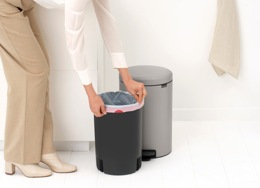 Brabantia NewIcon kanta s pedalom, 20 l, siva