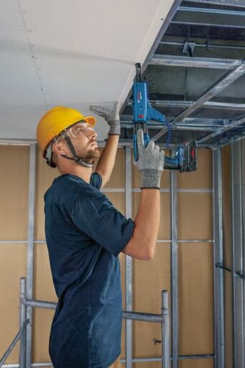 BOSCH Professional akumulatorski odvijač PRO GTB 18V-45, 5.2 Nm, 18V + bit izvijača + držač bitova, karton