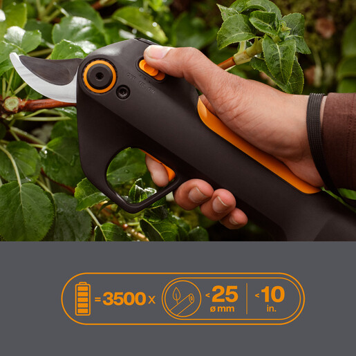 FISKARS akumulatorske vrtne škare ePrunerM, 8V Li-ion, 4.0Ah, brushless, za grane do 25 mm, solo alat