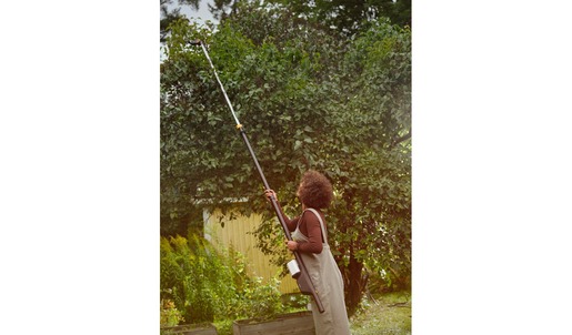 FISKRS akumulatorske teleskopske škare za grane eTreePruner, 12V Li-ion, 4.0Ah, okretna glava, za grane do 32mm, visina 6 m, solo alat