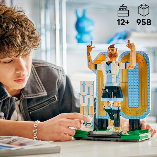 LEGO® Editions Lionel Messi – nogometna legenda 43015