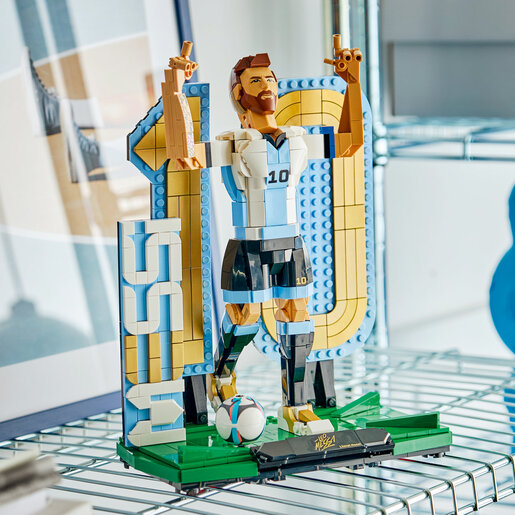 LEGO® Editions Lionel Messi – nogometna legenda 43015