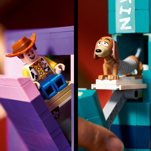 LEGO® Disney Pixar Priča o igračkama: držači za knjige s motivom psa Žiće 43301