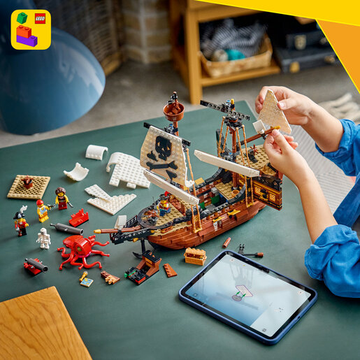 LEGO® Creator Autentični gusarski brod 31387