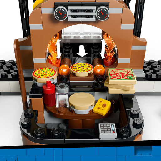 LEGO® City Pizzeria s brzim dostavnim vozilima 60496