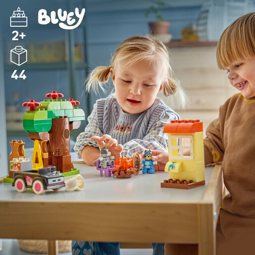 LEGO® DUPLO® „Djevojčice i pizza” s Muffin i Bluey 10469