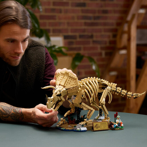 LEGO® Jurassic World Fosili dinosaura: Triceratops 77985