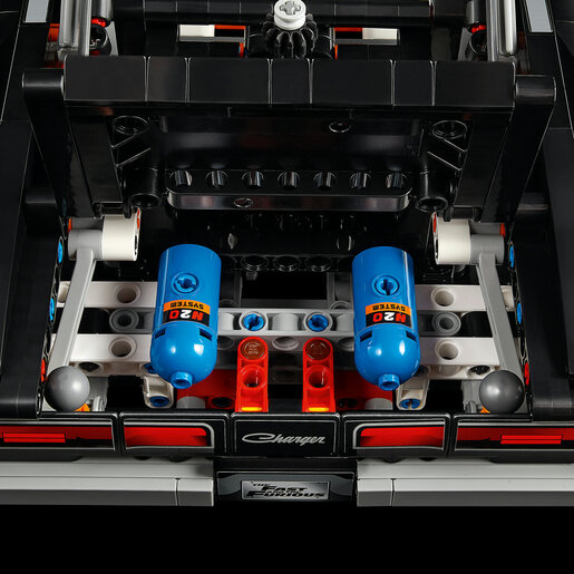 LEGO® Technic Fast and Furious: Auto Dodge Charger R/T 42231