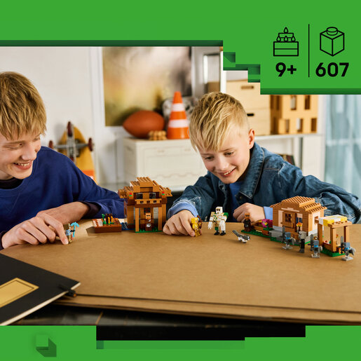 LEGO® Minecraft® Napad evokera na selo 21596