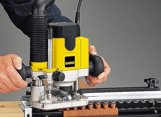 DEWALT električna glodalica DWE622KT, 1400W, 230V, 12mm