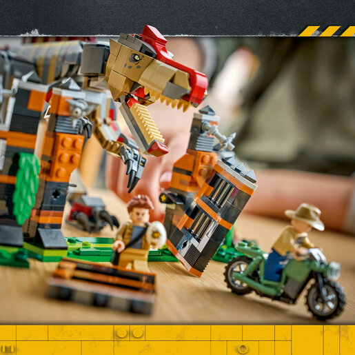 LEGO® Jurassic World Bijeg spinosaura 77982