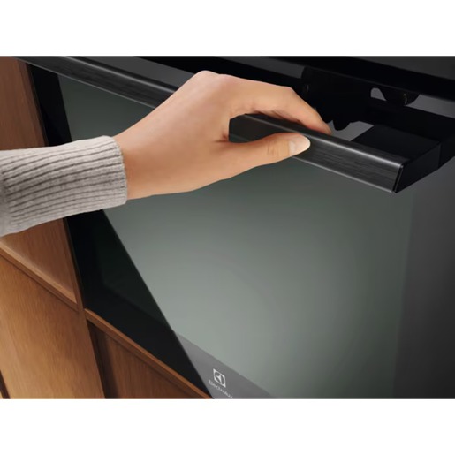 Electrolux pećnica  EOF7P86H3