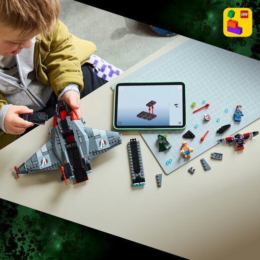LEGO® Marvel Avengers: Doomsday Quinjet 76347