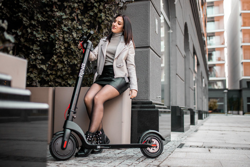 RING električni romobil RX8 crni, izmjenjiva baterija RS