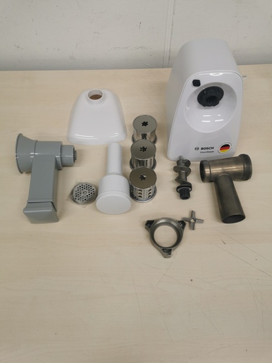 Bosch aparat za mljevenje mesa MFW2514W RT