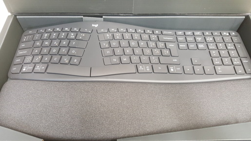 Logitech Ergo K860, 920-010108, ergonomska bežična tipkovnica, crna RT