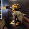 DEWALT akumulatorska bušilica XR 18 V - 2 akumulatora, punjač, kofer - DCD790D2