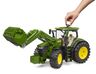 Bruder traktor John Deere 7R 350 s prednjim utovarivačem