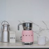 Smeg pjenilica za mlijeko MFF11PKEU, pink