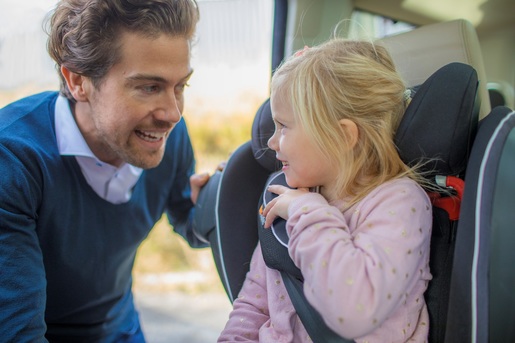 BeSafe autosjedište iZi Flex Fix i-Size, Crna unutrašnjost automobila  (2/3)