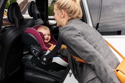 BeSafe autosjedište iZi Go Modular X1 i-Size, Burgundy crvena (0+)