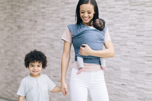 Ergobaby Aura marama, Coral Dots