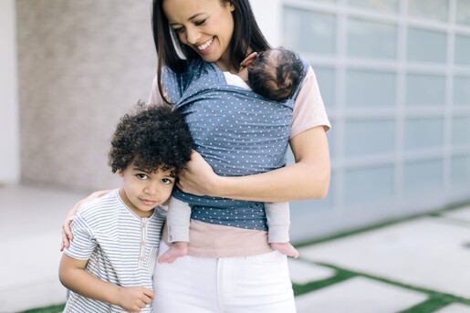 Ergobaby Aura marama, Coral Dots