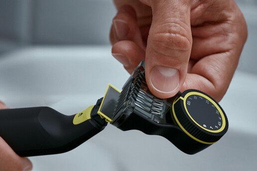 Philips hibridni aparat za brijanje OneBlade QP6530/15