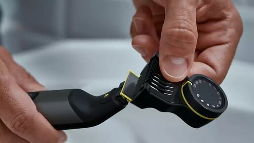 Philips hibridni aparat za brijanje OneBlade QP6550/15