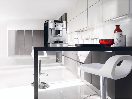 Delonghi espresso aparat ECAM 22.110.SB