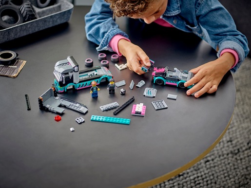 LEGO City Trkaći auto i kamion za prijevoz automobila 60406