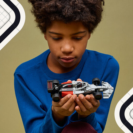 LEGO® Speed Champions Trkaći automobil Audi Revolut F1® Team R26 77259